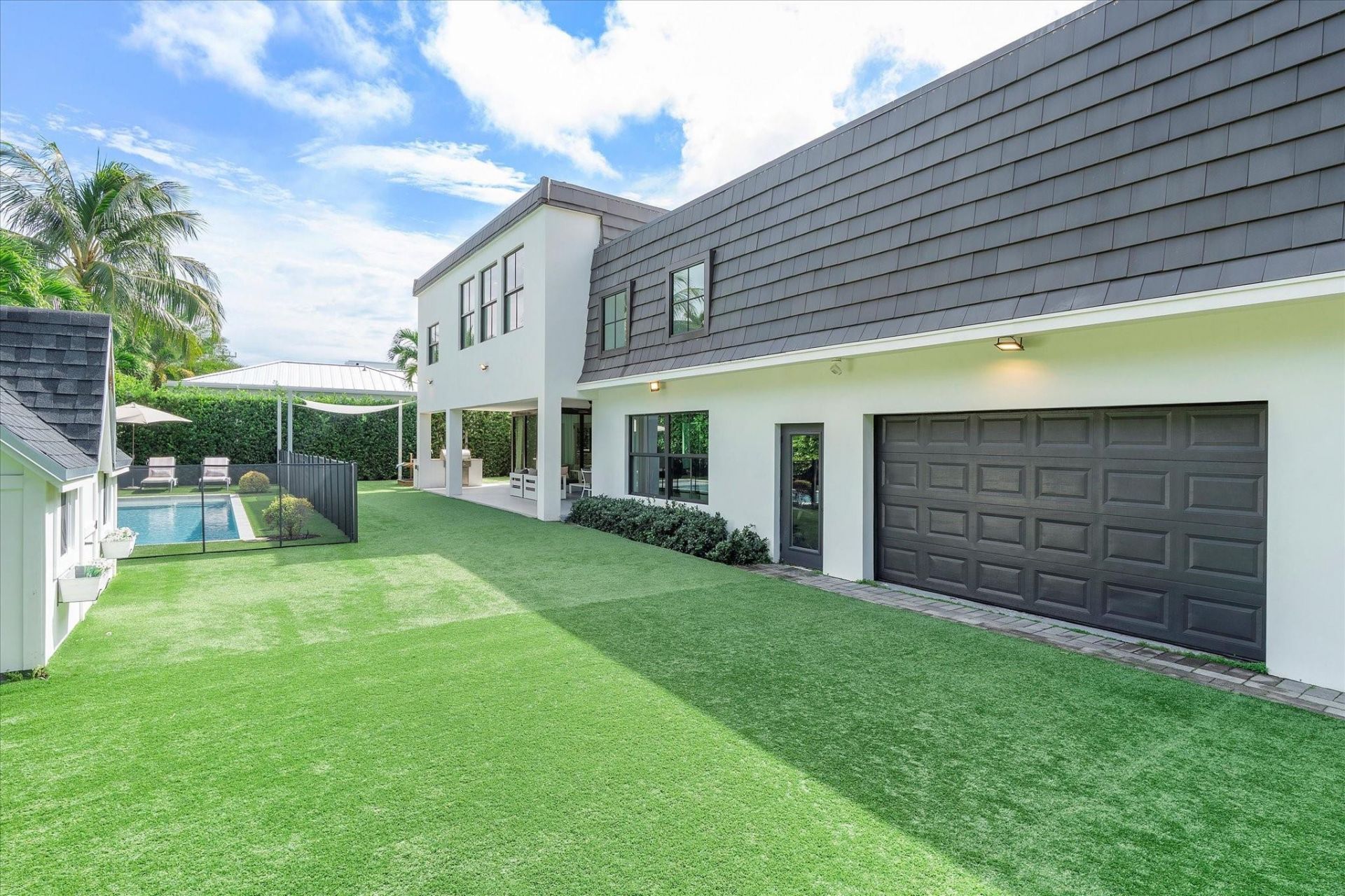 9 Tahoe Lane, Sea Ranch Lakes, FL 33308 Photo