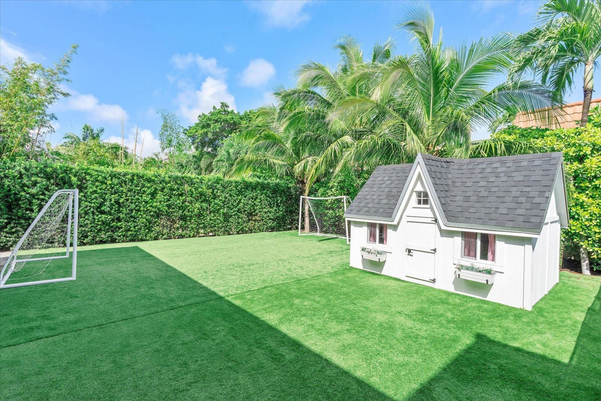 9 Tahoe Lane, Sea Ranch Lakes, FL 33308 Photo