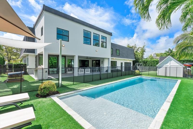 9 Tahoe Ln, Sea Ranch Lakes, FL 33308 Photo