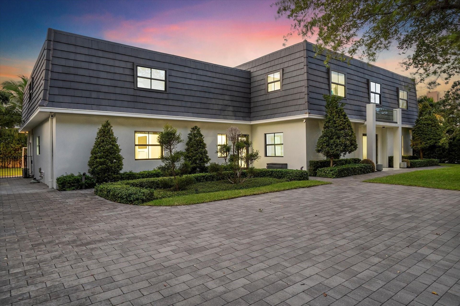 9 Tahoe Lane, Sea Ranch Lakes, FL 33308 Photo