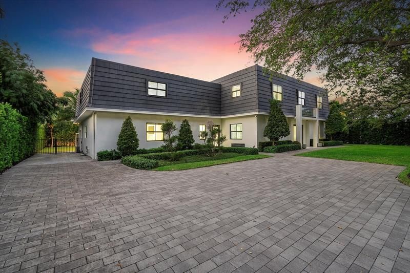 9 Tahoe Ln, Sea Ranch Lakes, FL 33308 Photo