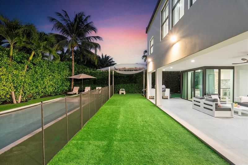 9 Tahoe Ln, Sea Ranch Lakes, FL 33308 Photo