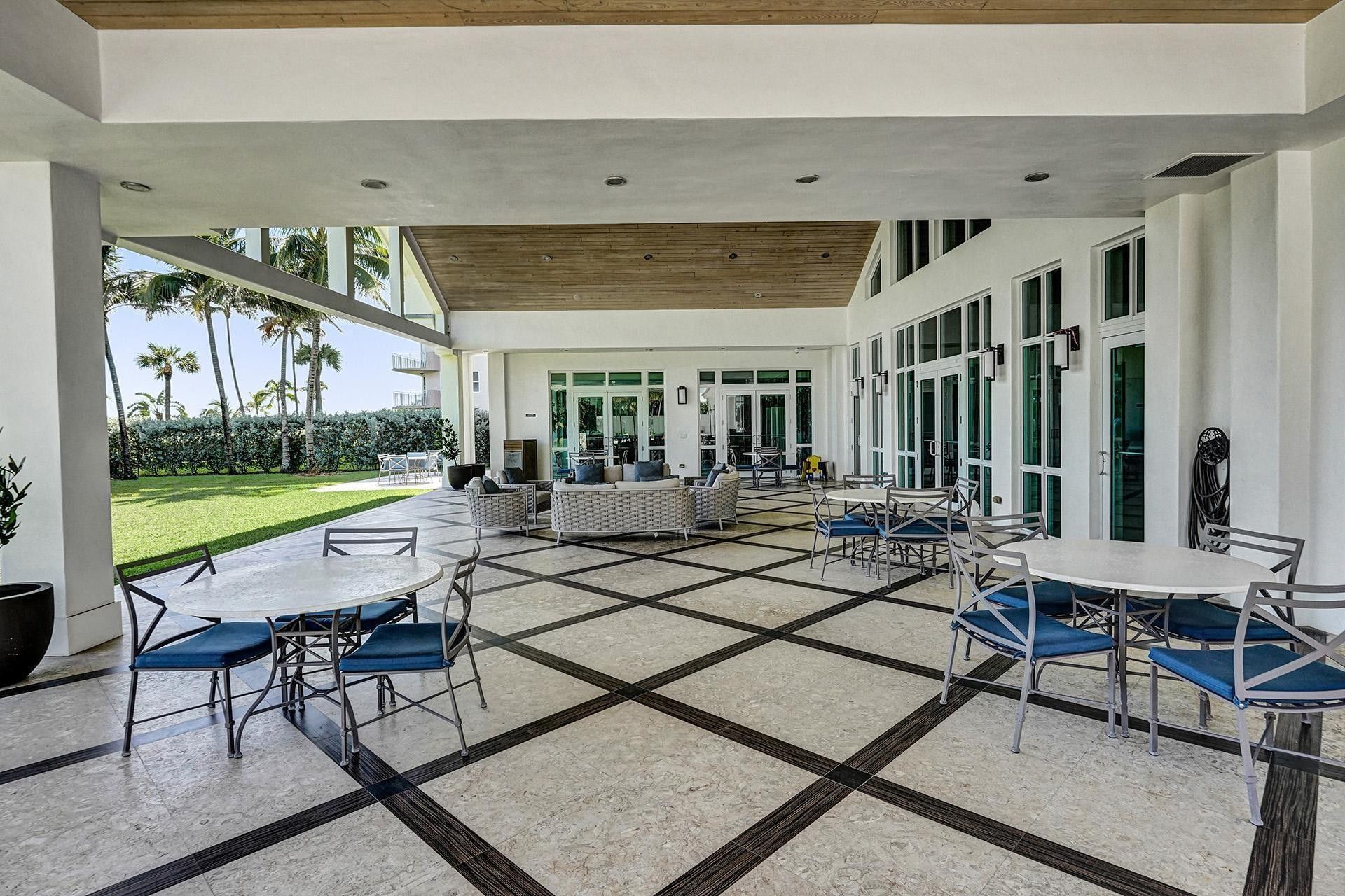 9 Tahoe Lane, Sea Ranch Lakes, FL 33308 Photo