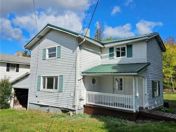 106 Pine St, Heilwood, PA 15745