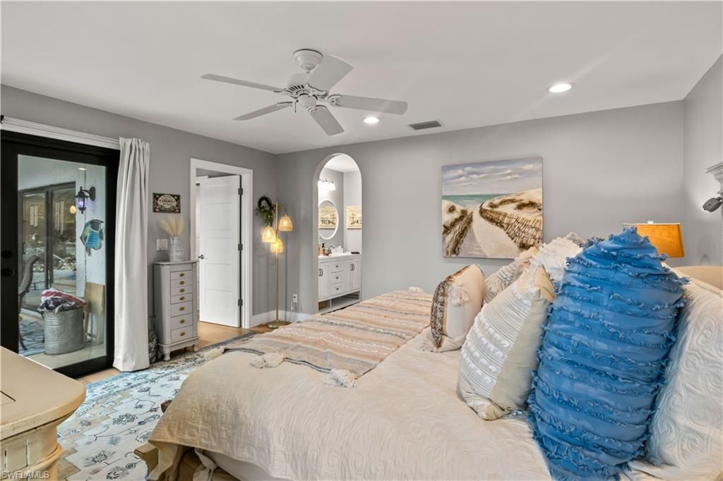 2420 Cherimoya Ln, Saint James City, FL 33956 Photo