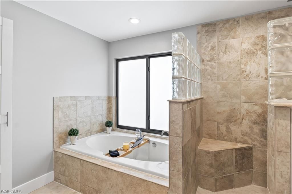 2420 Cherimoya Ln, Saint James City, FL 33956 Photo