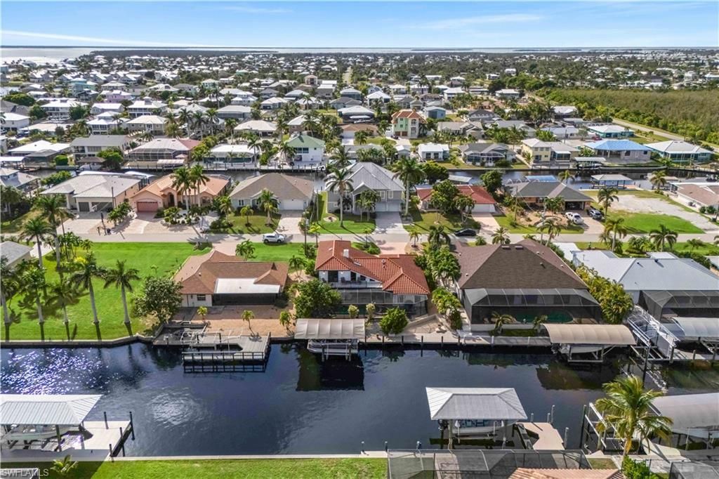 2420 Cherimoya Ln, Saint James City, FL 33956 Photo