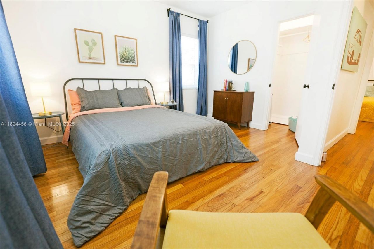 10072 E Bay Harbor Dr, Unit 72D, Bay Harbor Islands, FL 33154 Photo