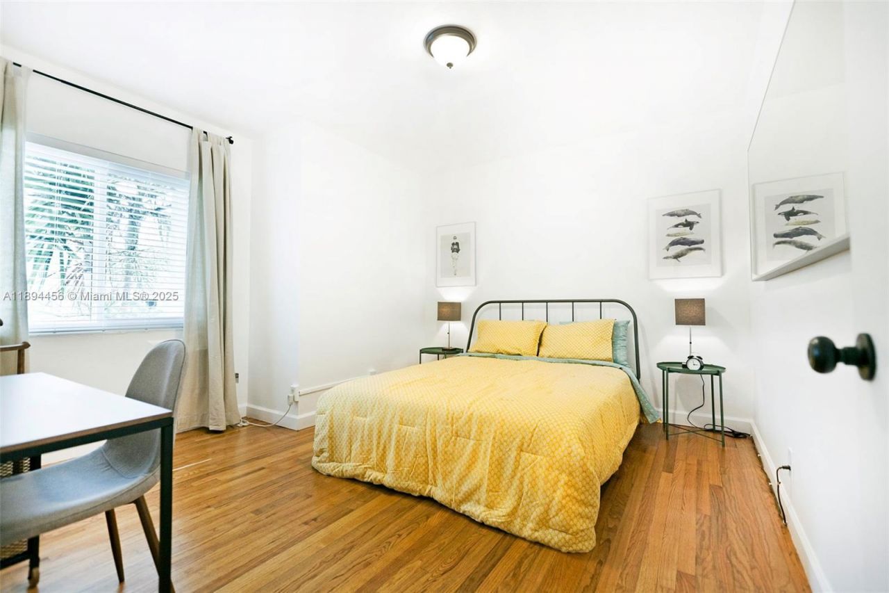 10072 E Bay Harbor Dr, Unit 72D, Bay Harbor Islands, FL 33154 Photo