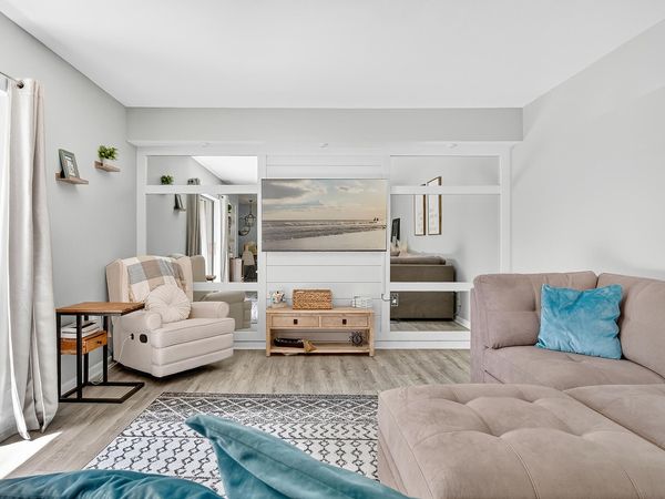 6818 68th Way, West Palm Beach, FL 33409