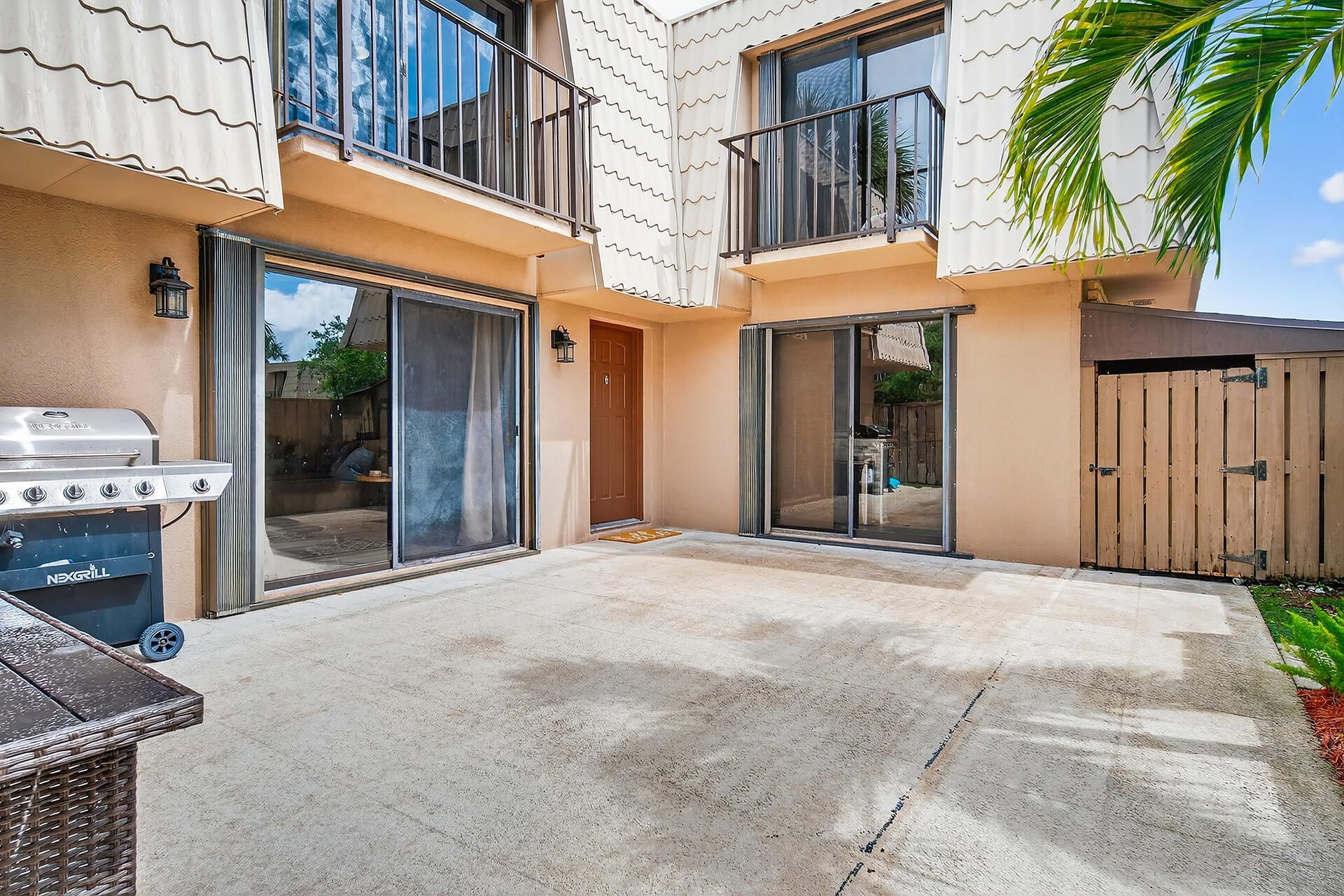 6818 68th Way, West Palm Beach, FL 33409 Photo