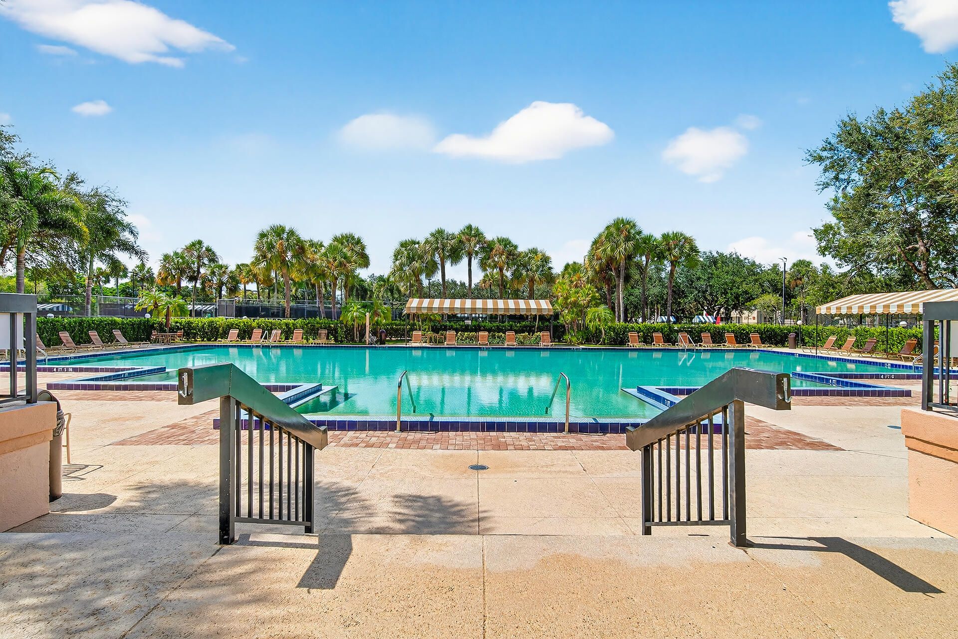 6818 68th Way, West Palm Beach, FL 33409 Photo