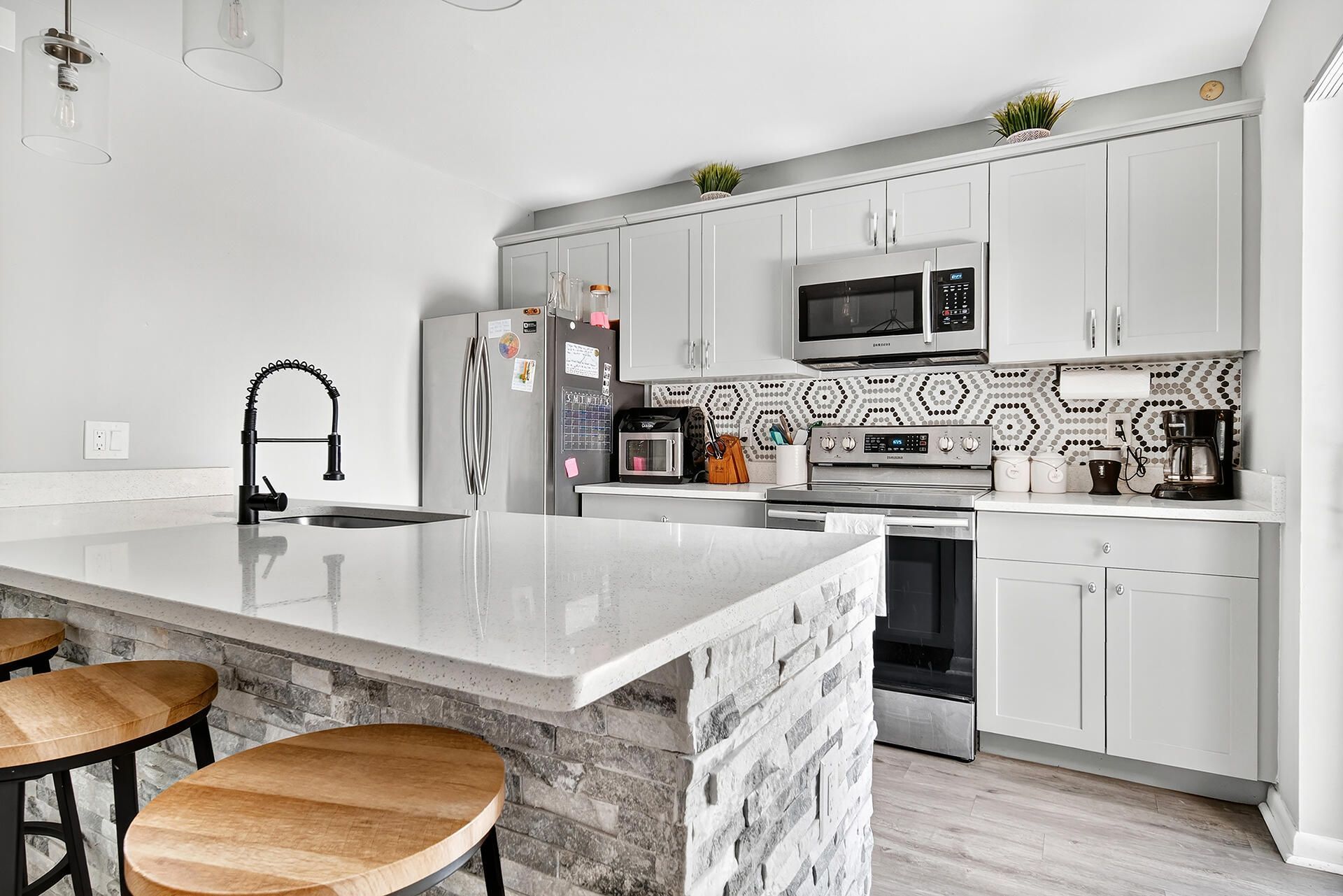 6818 68th Way, West Palm Beach, FL 33409 Photo