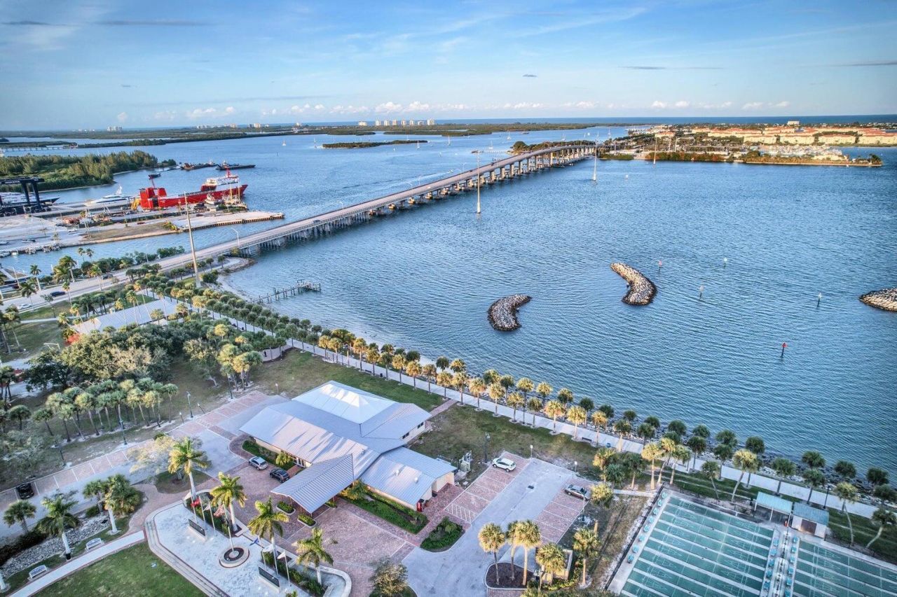 701 N Indian River Drive, Unit 105, Fort Pierce, FL 34950 Photo