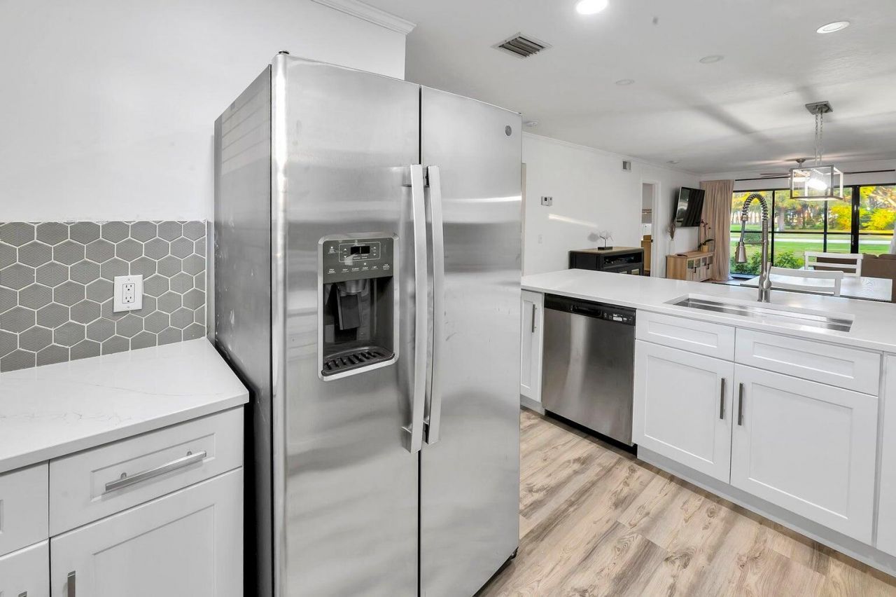 701 N Indian River Drive, Unit 105, Fort Pierce, FL 34950 Photo