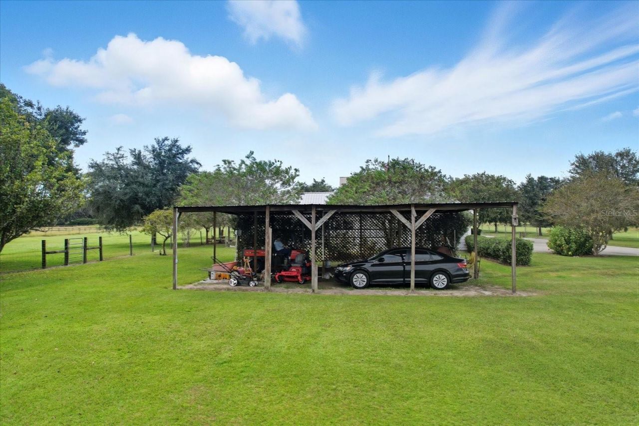 9897 NW 160 Avenue, Morriston, FL 32668 Photo