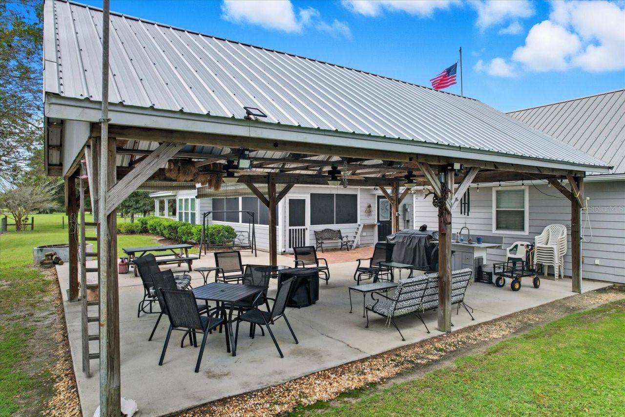 9897 NW 160 Avenue, Morriston, FL 32668 Photo