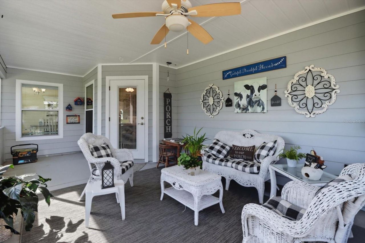 9897 NW 160 Avenue, Morriston, FL 32668 Photo