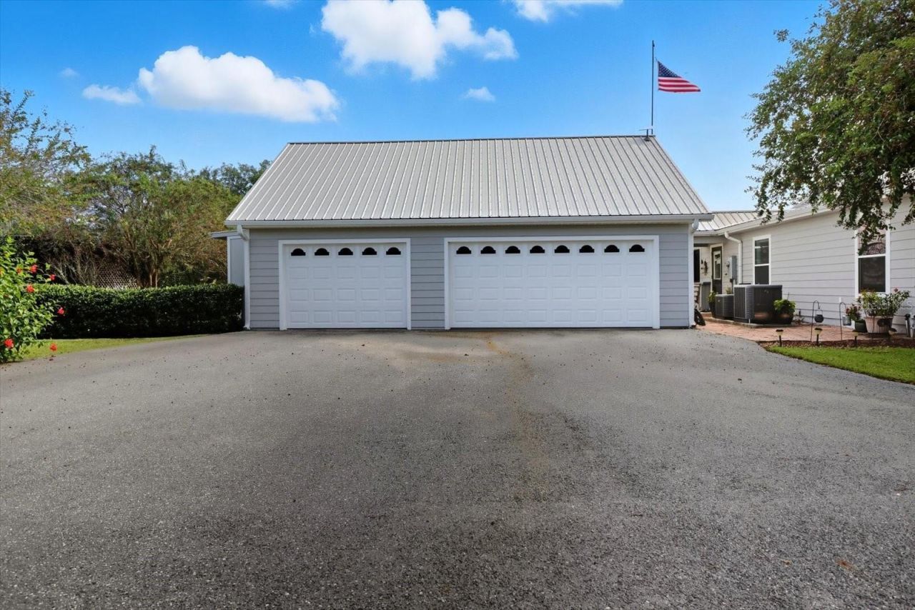 9897 NW 160 Avenue, Morriston, FL 32668 Photo