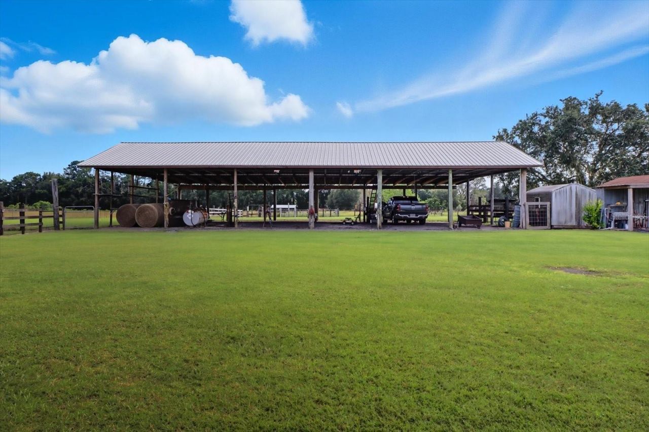 9897 NW 160 Avenue, Morriston, FL 32668 Photo