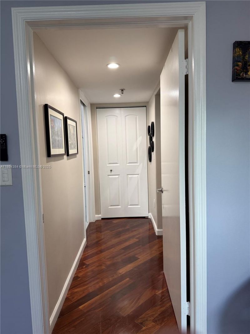 2400 SW 3rd Ave, Unit 204, Miami, FL 33129 Photo