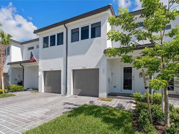 5025 SW 37th St, Pembroke Park, FL 33023