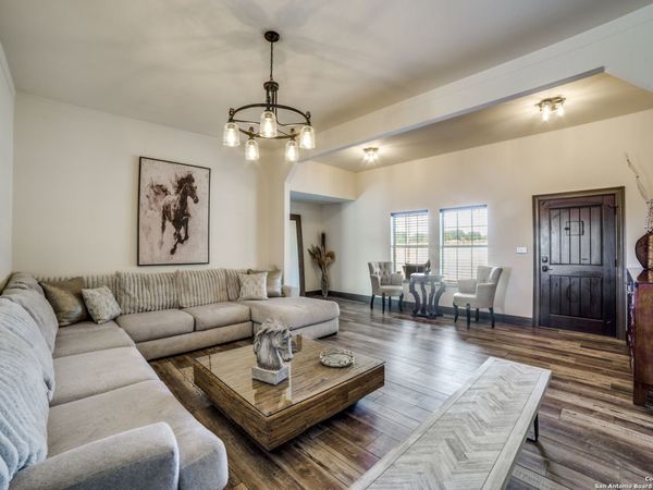 160 County Road 6860, Natalia, TX 78059