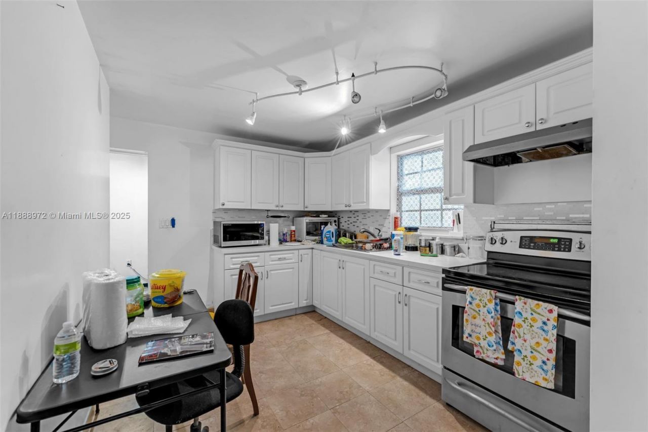 174 Corrine Pl, Key Largo, FL 33037 Photo