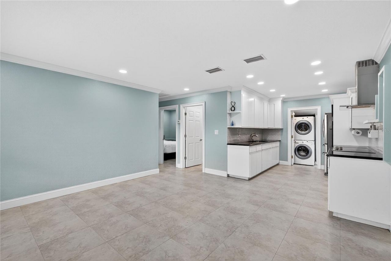 1201 Tyrone Boulevard N, Saint Petersburg, FL 33710 Photo