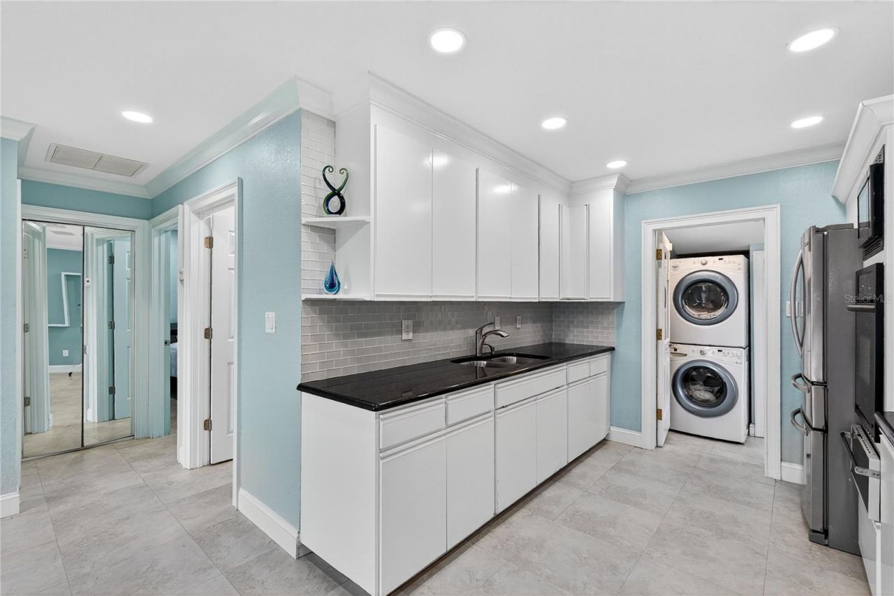 1201 Tyrone Boulevard N, Saint Petersburg, FL 33710 Photo