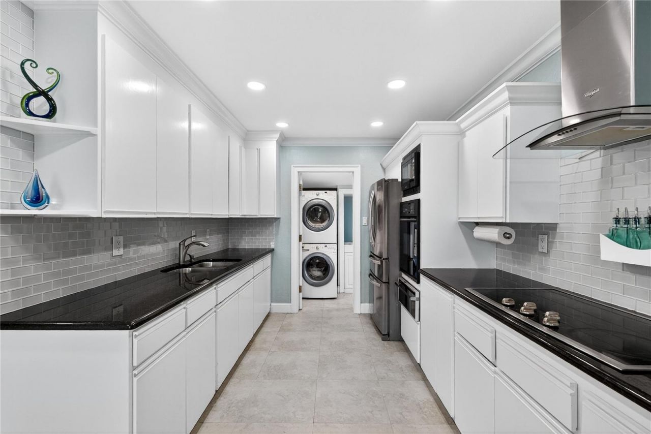 1201 Tyrone Boulevard N, Saint Petersburg, FL 33710 Photo