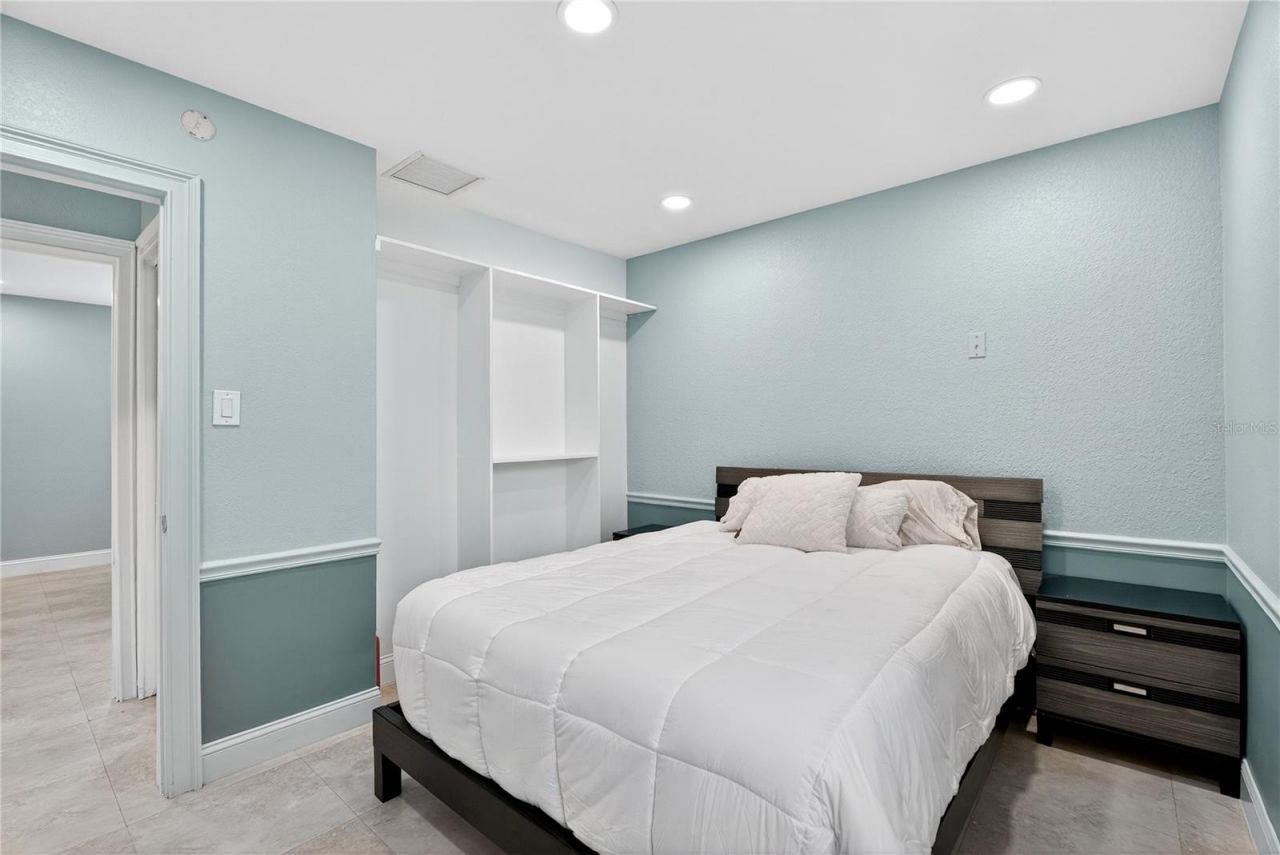 1201 Tyrone Boulevard N, Saint Petersburg, FL 33710 Photo