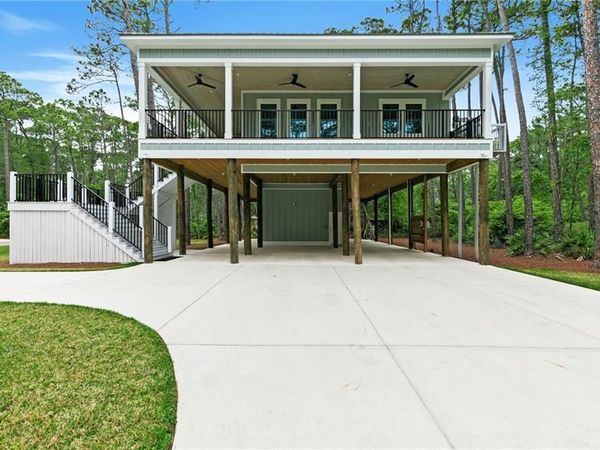 910 Lavigne Place, Dauphin Island, AL 36528