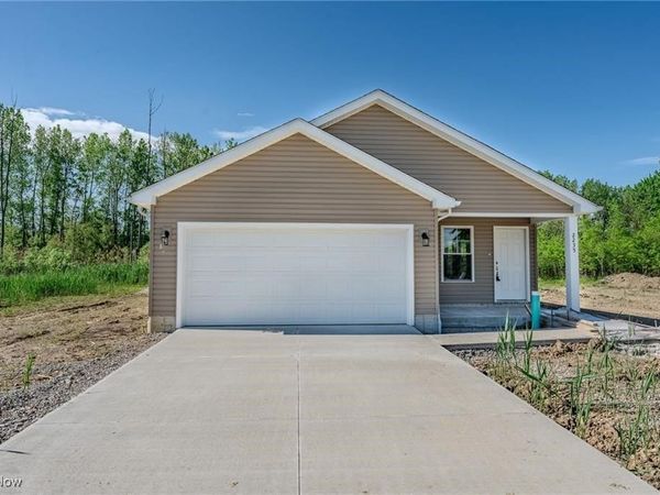 1928 E 41st Street, Lorain, OH 44055