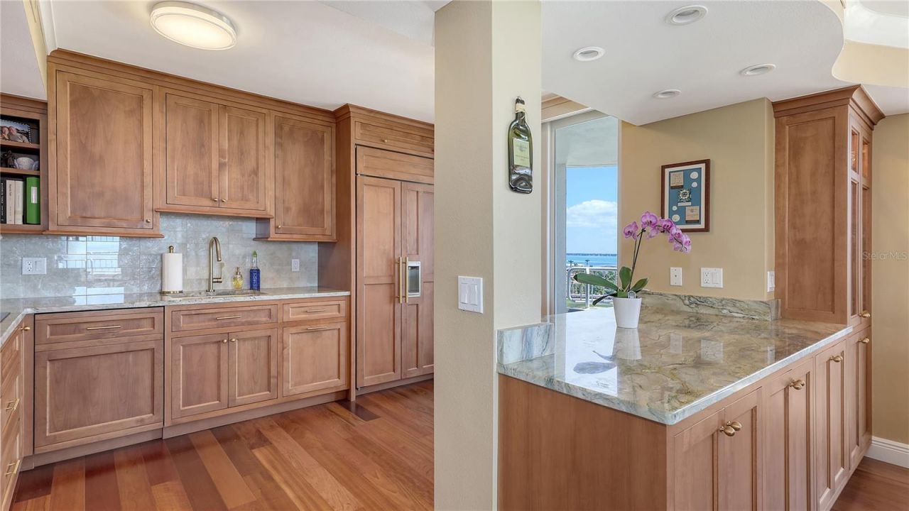 775 Longboat Club Road, Unit 807, Longboat Key, FL 34228 Photo