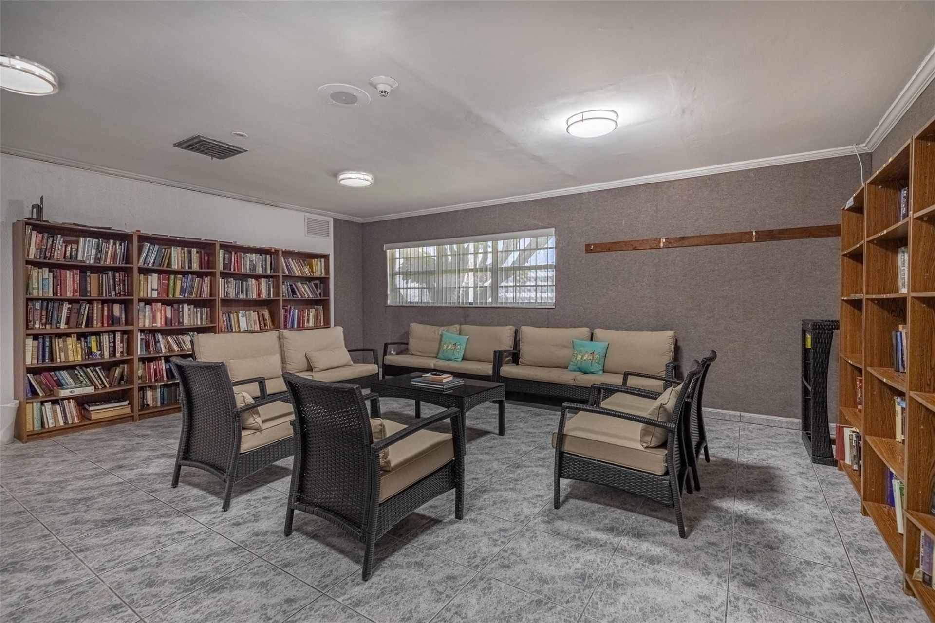 4151 NW 41st Street, Unit 308, Lauderdale Lakes, FL 33319 Photo