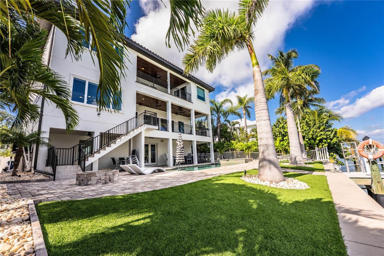 5845 Bahia Way S. Way W, Saint Pete Beach, FL 33706 Photo