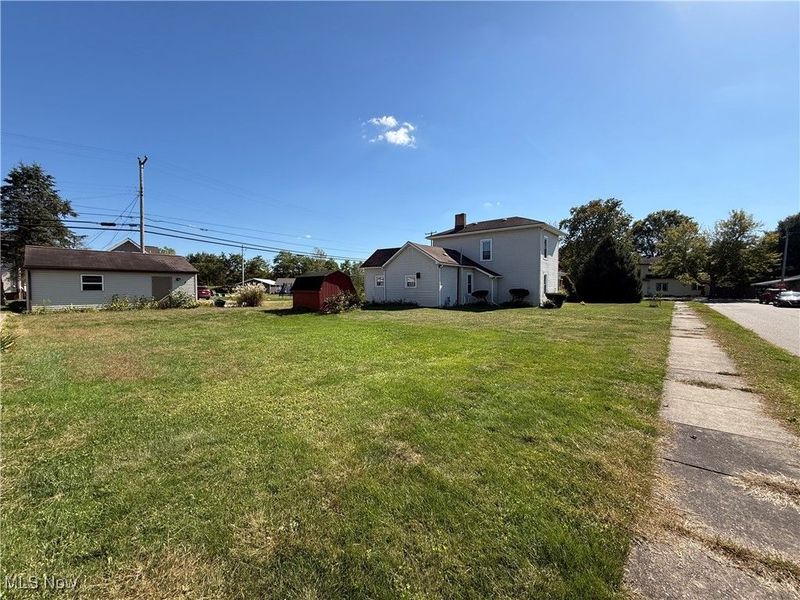 621 Newport Avenue, Uhrichsville, OH 44683 Photo 13