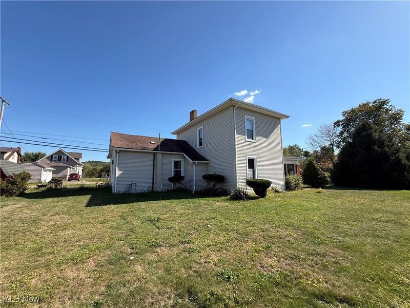 621 Newport Avenue, Uhrichsville, OH 44683 Photo 14