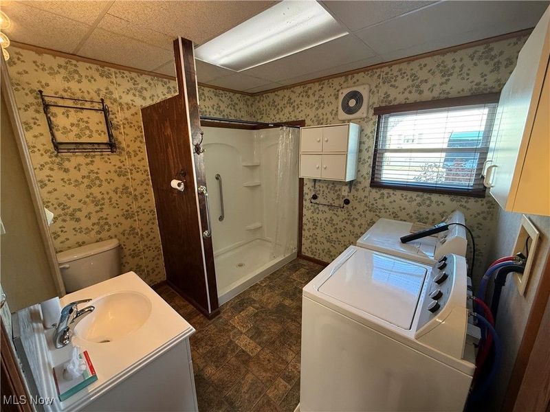 621 Newport Avenue, Uhrichsville, OH 44683 Photo 21