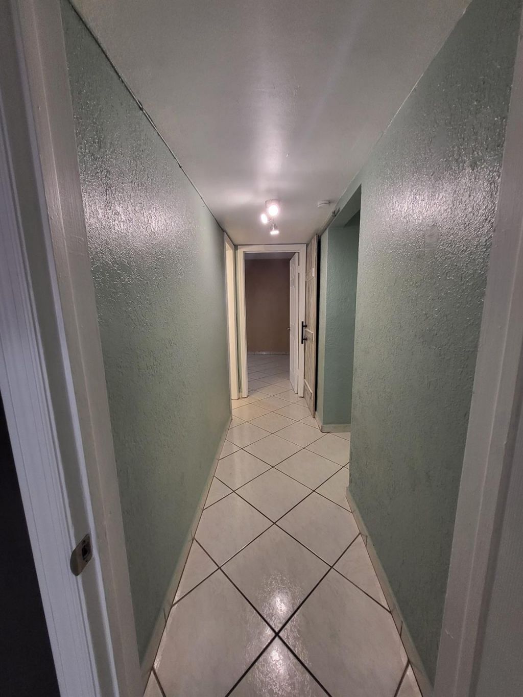 1890 W 56th Street, Unit 1113, Hialeah, FL 33012 Photo