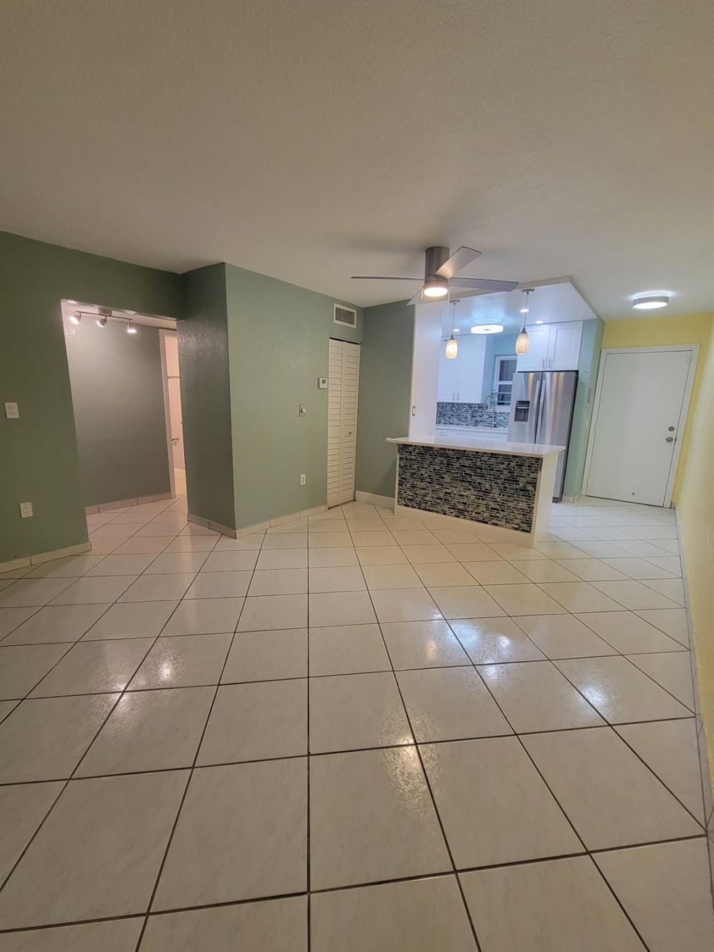 1890 W 56th Street, Unit 1113, Hialeah, FL 33012 Photo