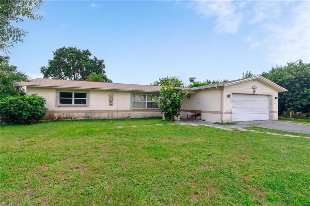 1208 Barnsdale St, Lehigh Acres, FL 33936 Photo