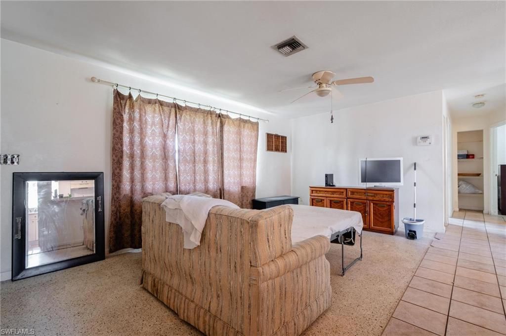 1208 Barnsdale St, Lehigh Acres, FL 33936 Photo