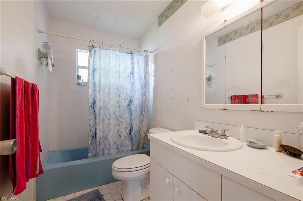1208 Barnsdale St, Lehigh Acres, FL 33936 Photo