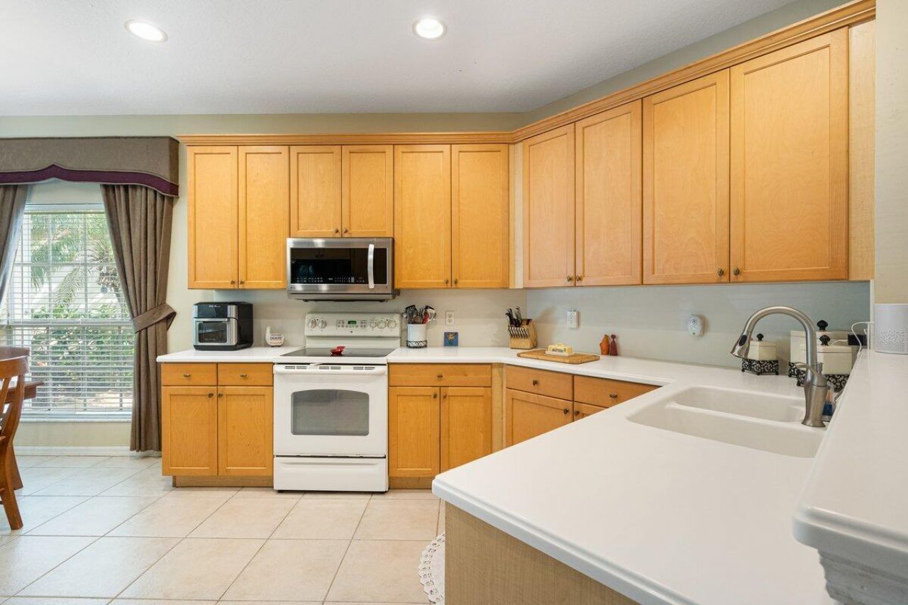 9686 SW Glenbrook Drive, Port Saint Lucie, FL 34987 Photo