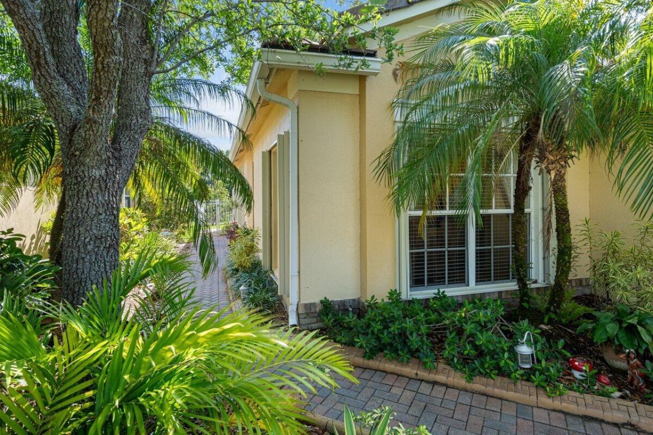 9686 SW Glenbrook Drive, Port Saint Lucie, FL 34987 Photo