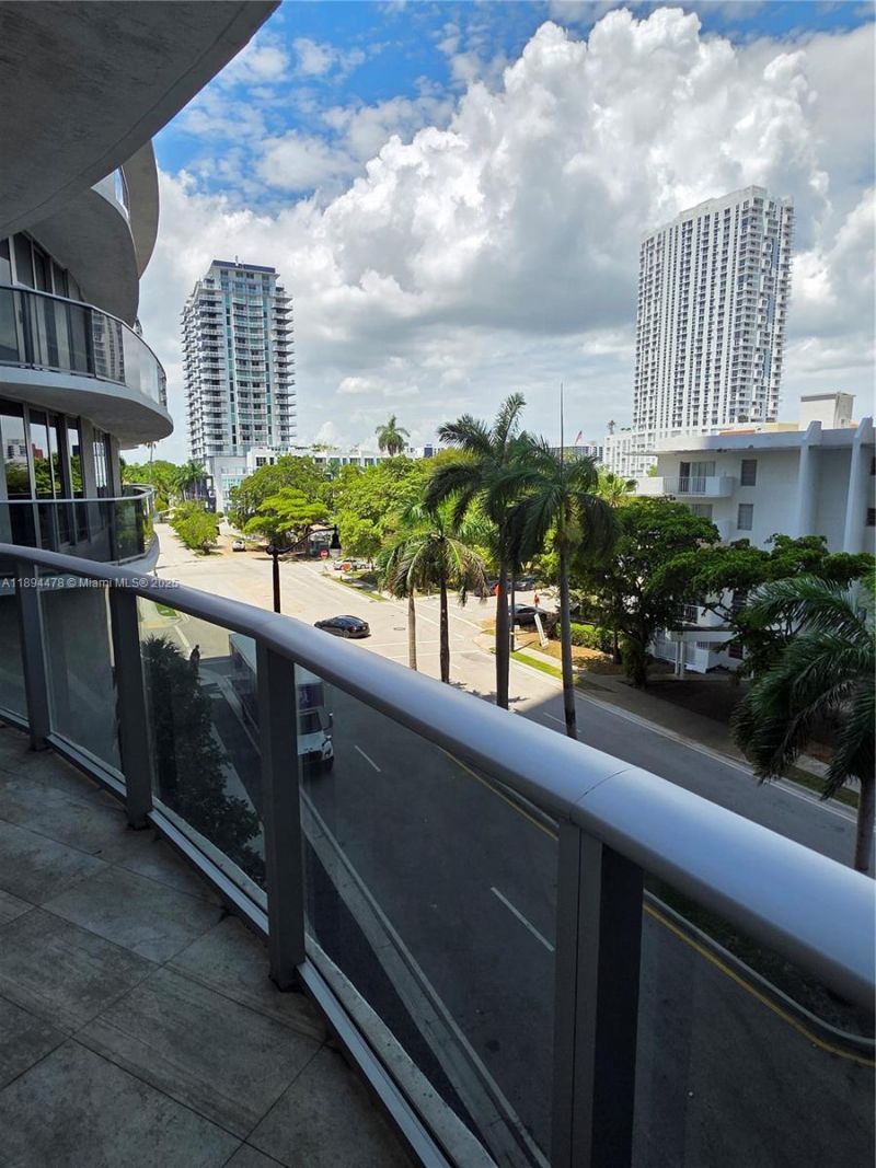 488 NE 18th St, Unit 301, Miami, FL 33132 Photo