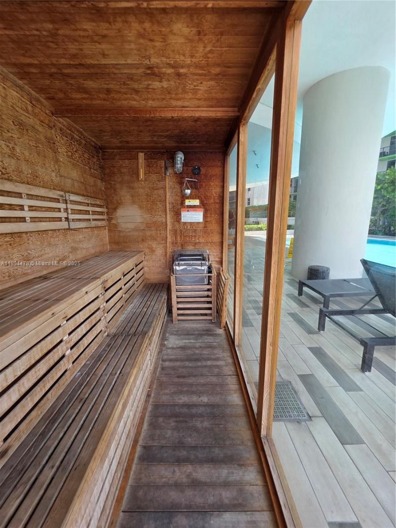 488 NE 18th St, Unit 301, Miami, FL 33132 Photo