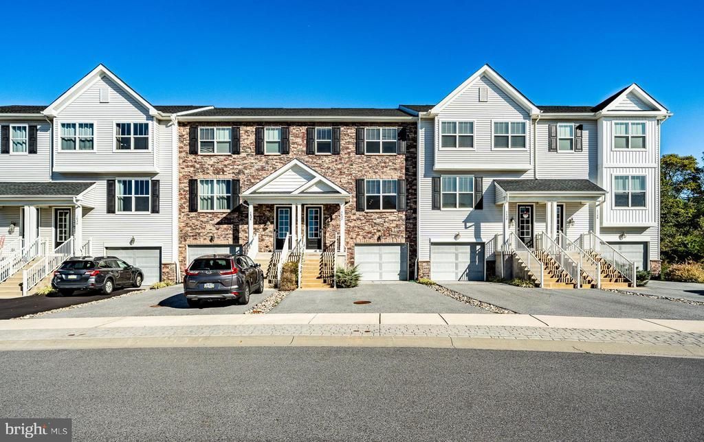 1832 Boulder Drive, Downingtown, PA 19335 Main Photo